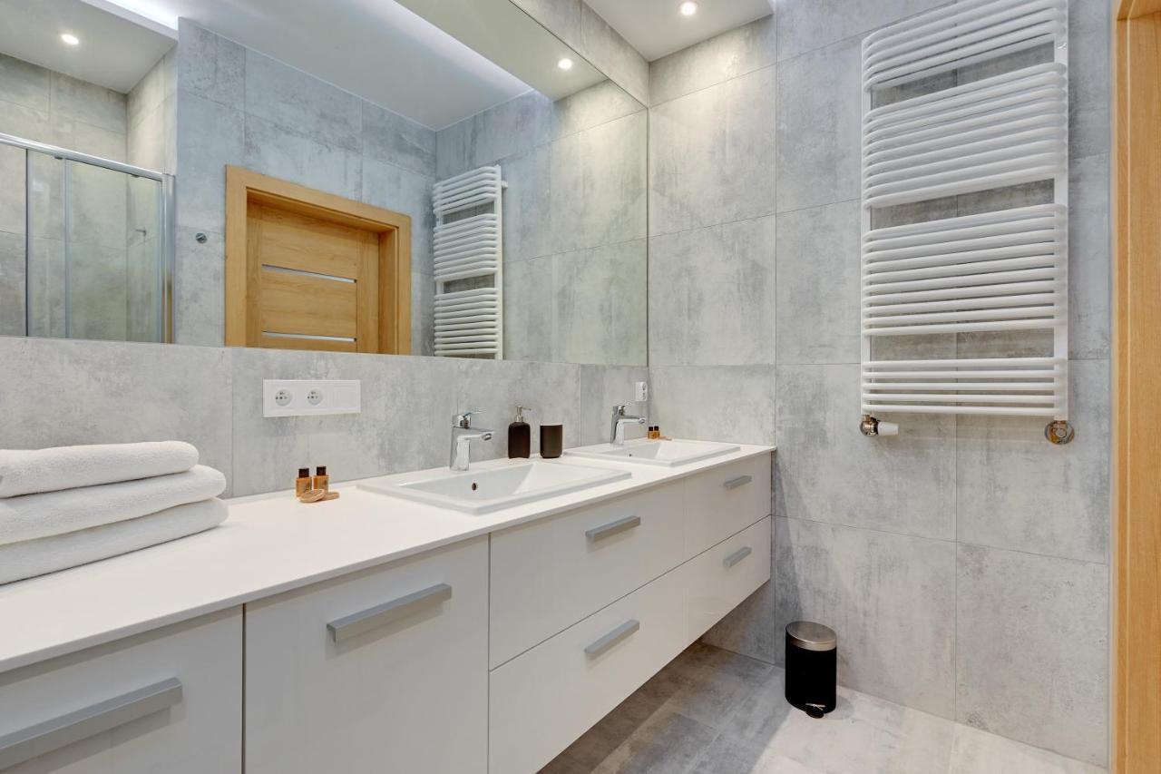 Central Apartment - Free Private Parking Γκντανσκ Εξωτερικό φωτογραφία