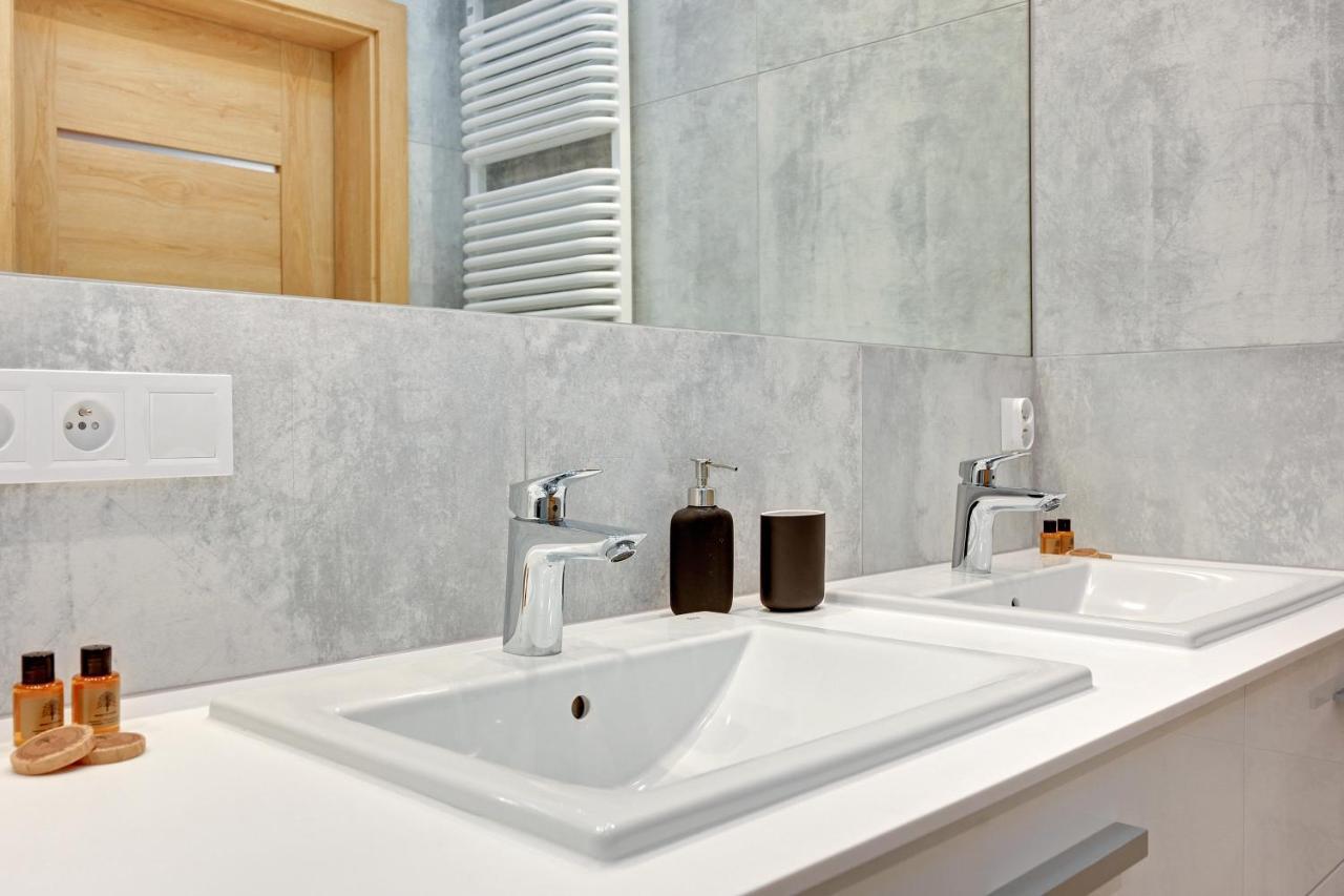 Central Apartment - Free Private Parking Γκντανσκ Εξωτερικό φωτογραφία